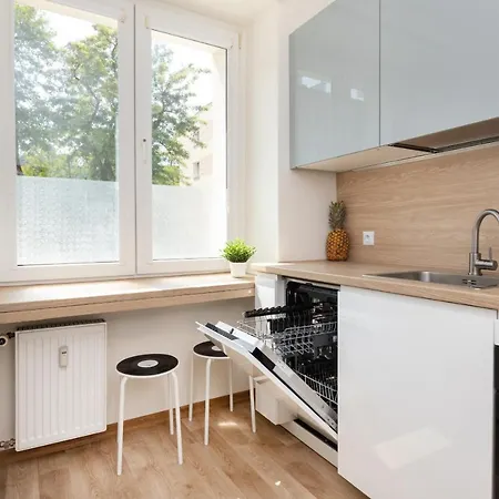 Διαμέρισμα Bright & Comfy Komandorska By Renters