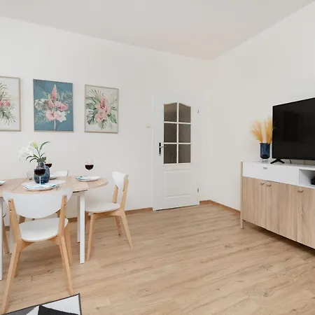 Bright & Comfy Komandorska By Renters Διαμέρισμα Γκντίνια