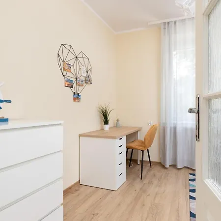 Bright & Comfy Komandorska By Renters * Γκντίνια