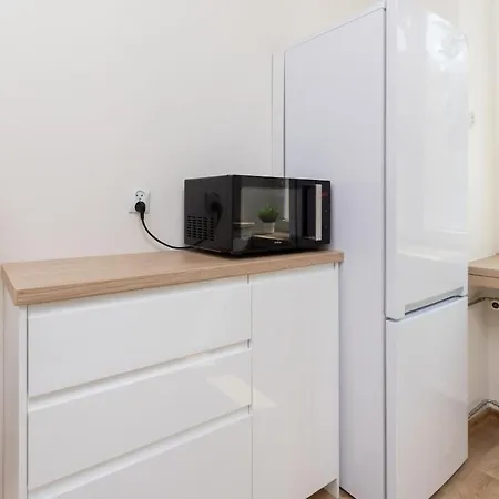 Bright & Comfy Komandorska By Renters Διαμέρισμα