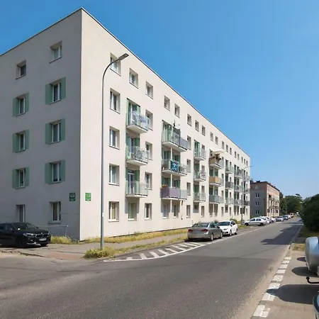 Bright & Comfy Komandorska By Renters